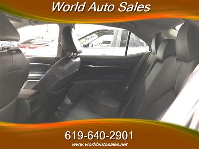 2018 Toyota Camry SE   - Photo 11 - San Diego, CA 92105