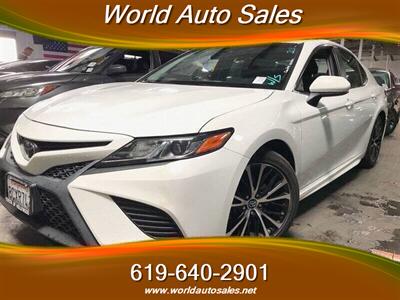 2018 Toyota Camry SE Sedan