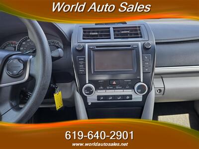 2014 Toyota Camry LE   - Photo 11 - San Diego, CA 92105