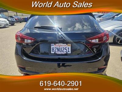 2018 Mazda Mazda3 Touring   - Photo 5 - San Diego, CA 92105