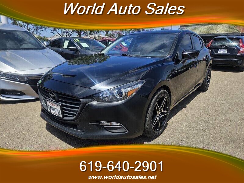 2018 Mazda Mazda3 Touring's photo