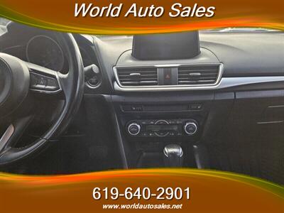 2018 Mazda Mazda3 Touring   - Photo 8 - San Diego, CA 92105