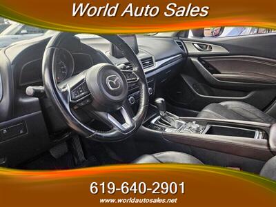 2018 Mazda Mazda3 Touring   - Photo 6 - San Diego, CA 92105