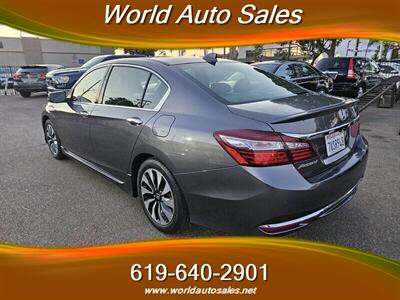 2017 Honda Accord Hybrid Touring   - Photo 4 - San Diego, CA 92105