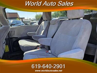 2015 Toyota Sienna LE 8-Passenger   - Photo 8 - San Diego, CA 92105