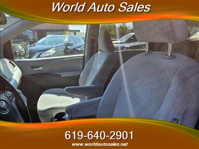 2015 Toyota Sienna LE 8-Passenger   - Photo 7 - San Diego, CA 92105