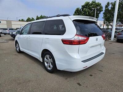 2015 TOYOTA SIENNA   - Photo 4 - San Diego, CA 92105