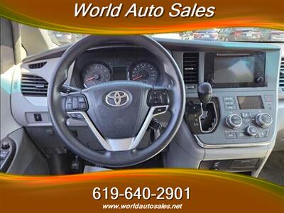 2015 Toyota Sienna LE 8-Passenger   - Photo 10 - San Diego, CA 92105