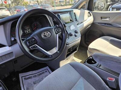 2015 TOYOTA SIENNA   - Photo 6 - San Diego, CA 92105