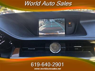 2013 Lexus ES 300h   - Photo 10 - San Diego, CA 92105