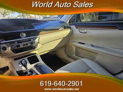 2013 Lexus ES 300h   - Photo 9 - San Diego, CA 92105