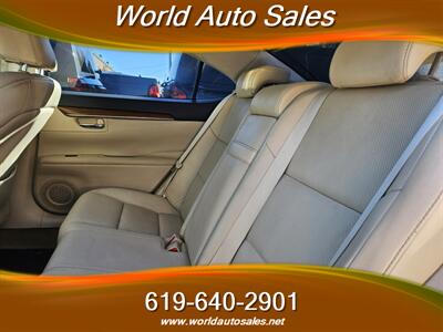 2013 Lexus ES 300h   - Photo 8 - San Diego, CA 92105