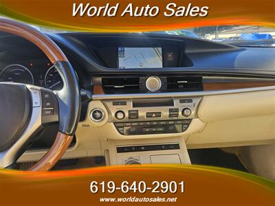 2013 Lexus ES 300h   - Photo 12 - San Diego, CA 92105