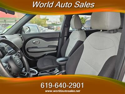 2016 Kia Soul LX   - Photo 8 - San Diego, CA 92105