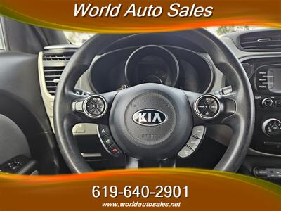 2016 Kia Soul LX   - Photo 10 - San Diego, CA 92105