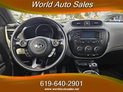 2016 Kia Soul LX   - Photo 9 - San Diego, CA 92105