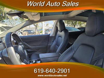 2018 Tesla Model 3 Mid Range   - Photo 8 - San Diego, CA 92105