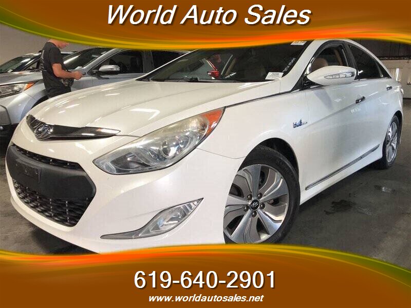2015 Hyundai SONATA Hybrid Limited   - Photo 1 - San Diego, CA 92105
