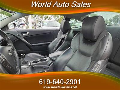 2011 HYUNDAI GENESIS COUPE Gray Titanium Metallic   - Photo 10 - San Diego, CA 92105