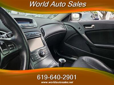 2011 HYUNDAI GENESIS COUPE Gray Titanium Metallic   - Photo 15 - San Diego, CA 92105