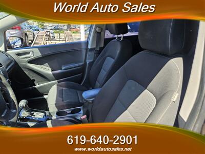 2017 Kia Forte5 LX   - Photo 6 - San Diego, CA 92105
