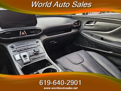 2022 Hyundai SANTA FE Hybrid SEL Premium   - Photo 11 - San Diego, CA 92105