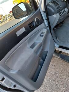2005 Toyota Tacoma V6 4dr Access Cab V6   - Photo 15 - Santa Fe, NM 87505