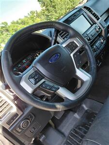 2015 Ford F-150 Lariat Crew cab 4 X 4 - Photo 14 - Santa Fe, NM 87505