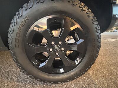 2023 Land Rover Defender 90 S   - Photo 9 - Santa Fe, NM 87505
