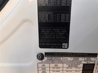 2023 Land Rover Defender 90 S   - Photo 10 - Santa Fe, NM 87505