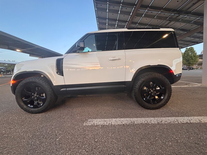 2023 Land Rover Defender 90 S   - Photo 1 - Santa Fe, NM 87505