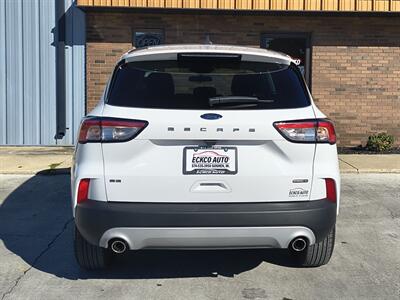 2022 Ford Escape Hybrid SE   - Photo 5 - Goshen, IN 46526