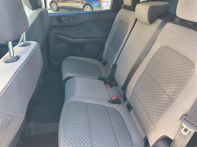 2022 Ford Escape Hybrid SE   - Photo 24 - Goshen, IN 46526