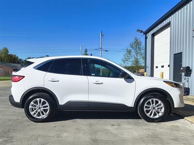 2022 Ford Escape Hybrid SE   - Photo 7 - Goshen, IN 46526