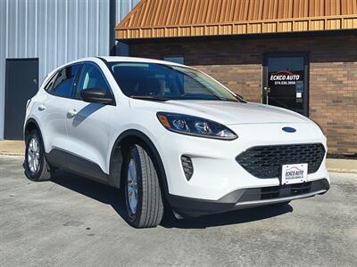 2022 Ford Escape Hybrid SE   - Photo 8 - Goshen, IN 46526