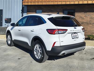 2022 Ford Escape Hybrid SE   - Photo 4 - Goshen, IN 46526