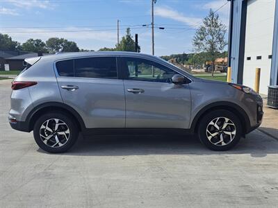 2020 Kia Sportage LX   - Photo 6 - Goshen, IN 46526