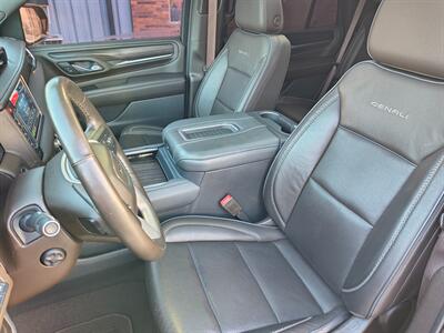 2021 GMC Yukon Denali   - Photo 12 - Goshen, IN 46526