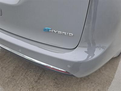 2022 Chrysler Pacifica Hybrid Touring L   - Photo 23 - Goshen, IN 46526