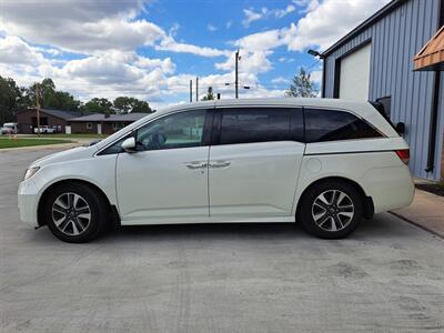 2016 Honda Odyssey Touring   - Photo 2 - Goshen, IN 46526