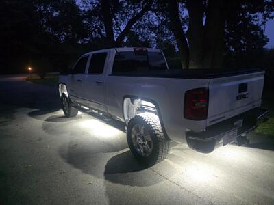 2017 GMC Sierra 2500HD SLT   - Photo 28 - Goshen, IN 46526