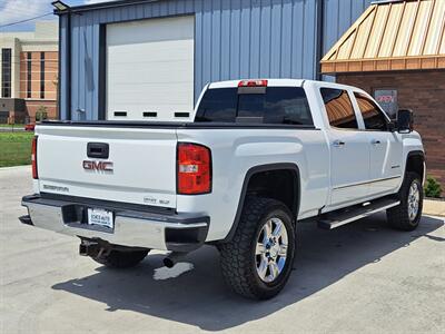 2017 GMC Sierra 2500HD SLT   - Photo 6 - Goshen, IN 46526