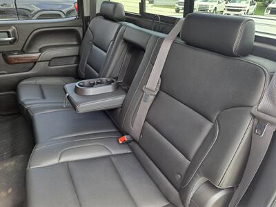 2017 GMC Sierra 2500HD SLT   - Photo 22 - Goshen, IN 46526