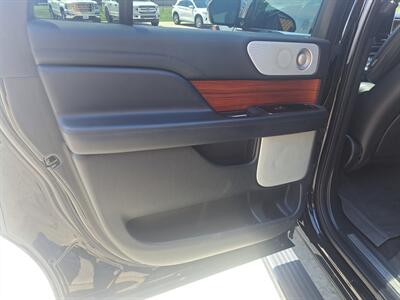 2018 Lincoln Navigator L Reserve   - Photo 18 - Goshen, IN 46526