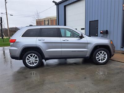 2017 Jeep Grand Cherokee Laredo   - Photo 6 - Goshen, IN 46526