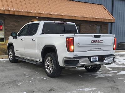 2021 GMC Sierra 1500 SLT   - Photo 4 - Goshen, IN 46526