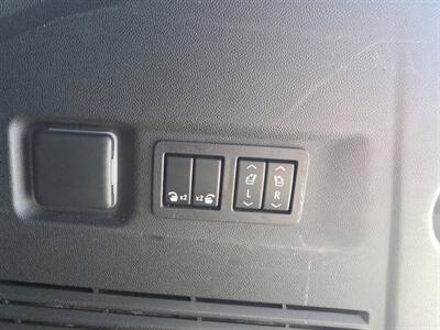 2023 Chevrolet Suburban Premier   - Photo 30 - Goshen, IN 46526