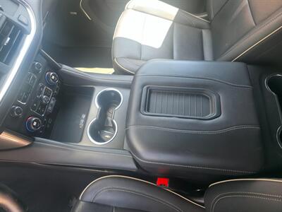 2023 Chevrolet Suburban Premier   - Photo 15 - Goshen, IN 46526