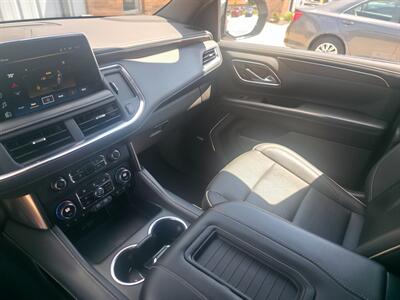 2023 Chevrolet Suburban Premier   - Photo 14 - Goshen, IN 46526