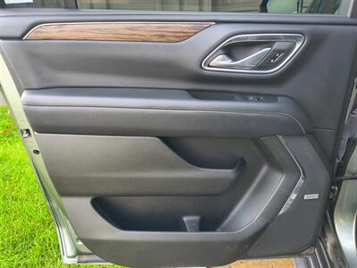 2023 Chevrolet Suburban Premier   - Photo 24 - Goshen, IN 46526
